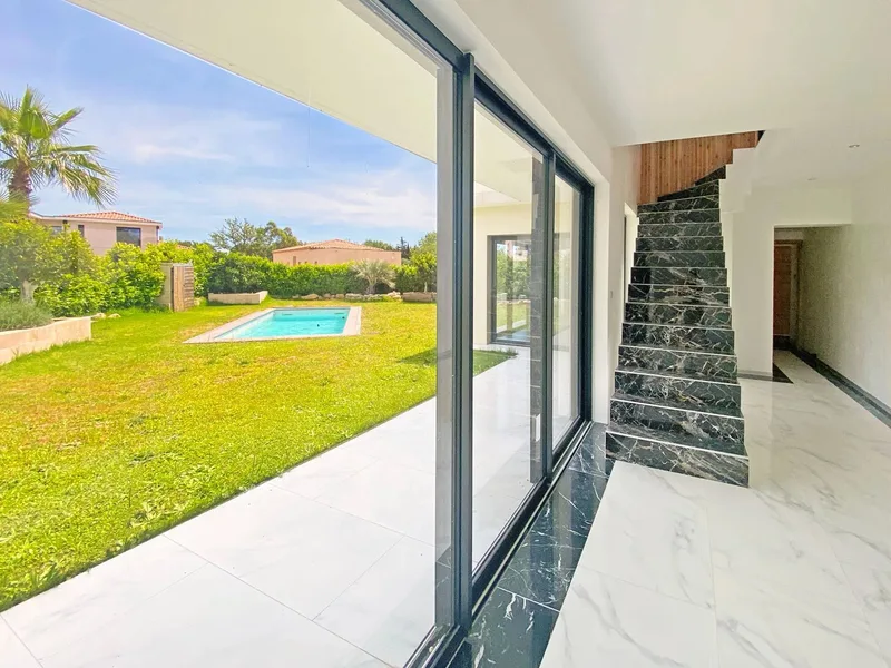 NEW HOUSE, SWIMMING POOL, GRIMAUD