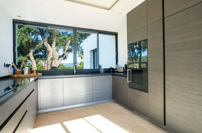 PROPRIÉTÉ D'EXCEPTION AUX PORTES DE SAINT-TROPEZ