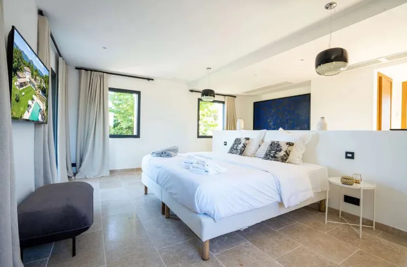 PROPRIÉTÉ D'EXCEPTION AUX PORTES DE SAINT-TROPEZ