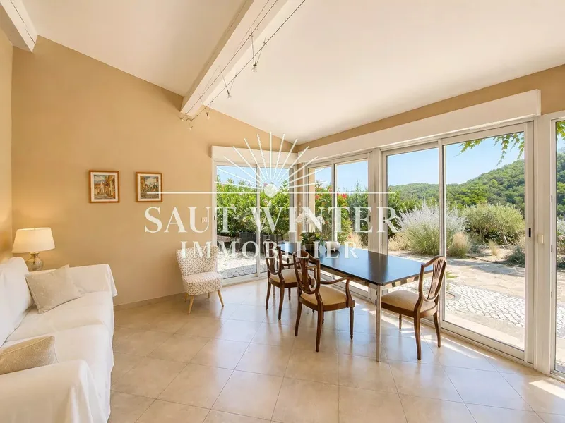EXCEPTIONAL VILLA OVERLOOKING THE GOLFE DE SAINT-TROPEZ