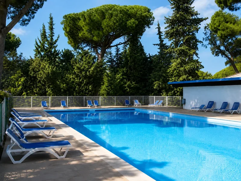 EXCLUSIVITÉ À GRIMAUD – VUE MER – DOMAINE PRIVÉ – GOLF DE BEAUVALLON