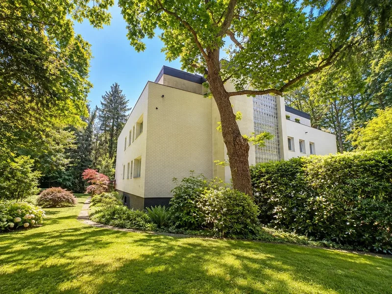 ELEGANT APARTMENT IN OTHMARSCHEN – SOUTH-FACING TERRACE, POOL & SAUNA