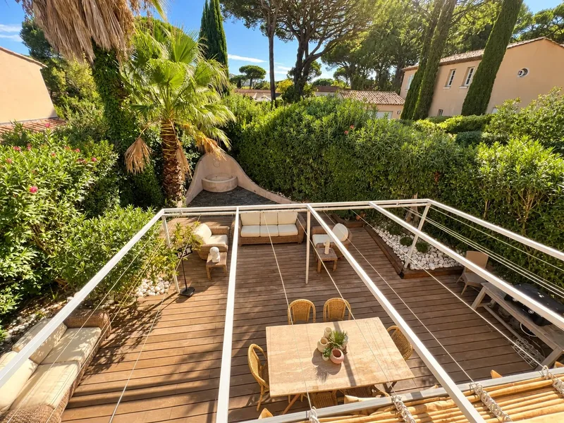 EXCLUSIVITÉ - VILLA INDIVIDUELLE DANS UN DOMAINE SÉCURISÉ AVEC PISCINE