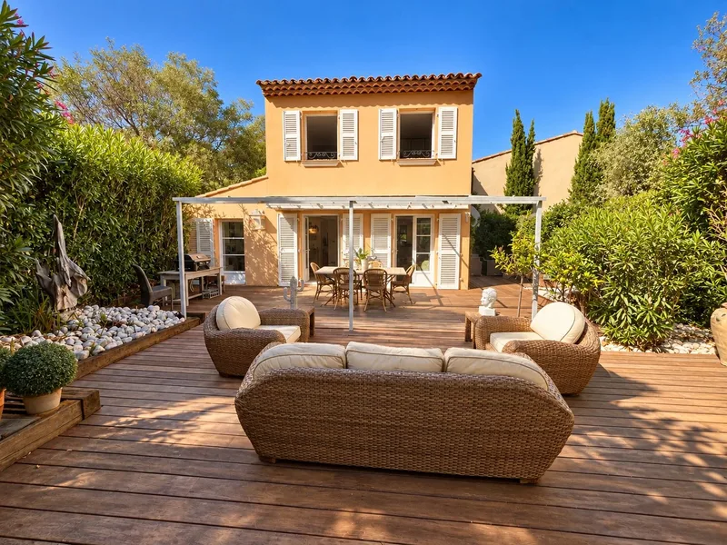 EXCLUSIVITÉ - VILLA INDIVIDUELLE DANS UN DOMAINE SÉCURISÉ AVEC PISCINE