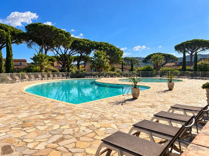 EXCLUSIVITÉ - VILLA INDIVIDUELLE DANS UN DOMAINE SÉCURISÉ AVEC PISCINE