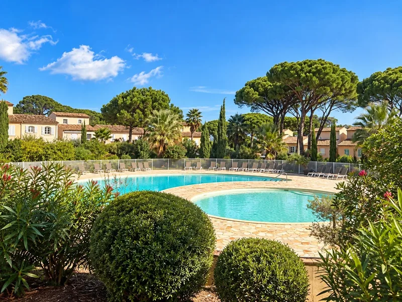 EXCLUSIVITÉ - VILLA INDIVIDUELLE DANS UN DOMAINE SÉCURISÉ AVEC PISCINE
