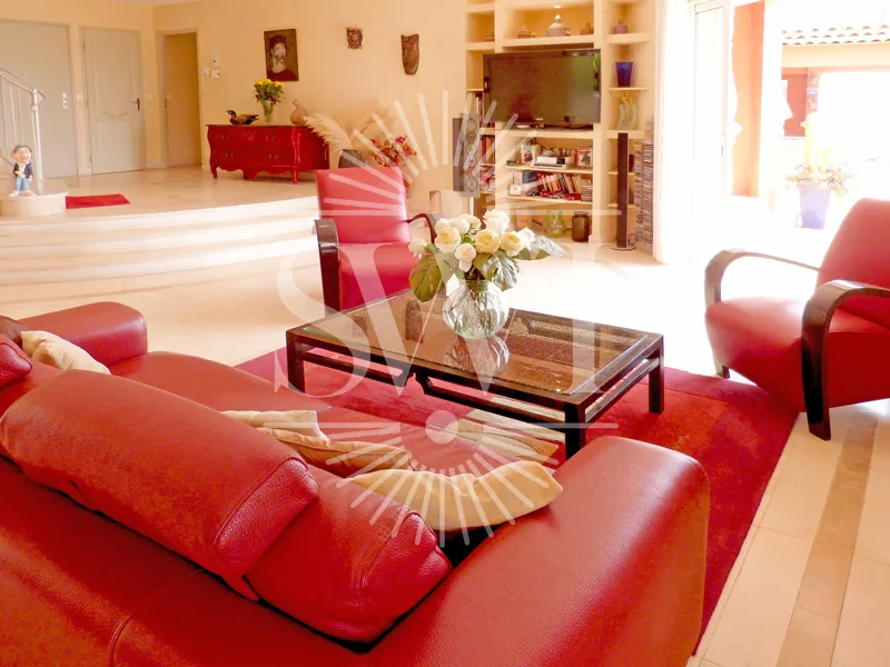 VILLA WITH MAGNIFICENT PANORAMIC SEA VIEW