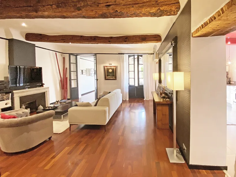 140m2 appartement de luxe avec deux terrasses à une minute du port