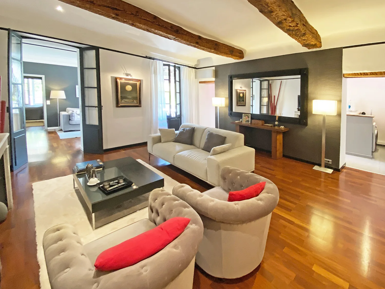 140m2 appartement de luxe avec deux terrasses à une minute du port