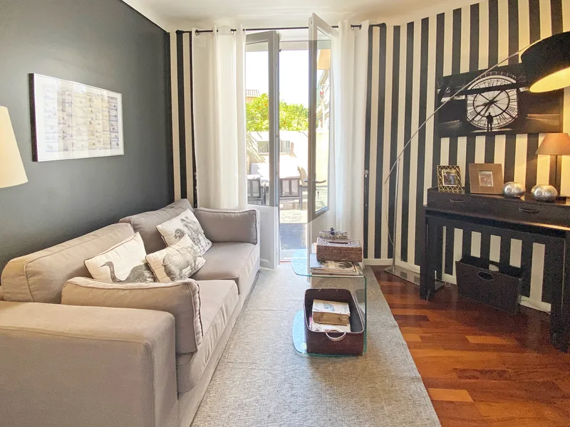 140m2 appartement de luxe avec deux terrasses à une minute du port