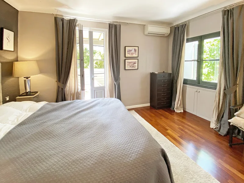 140m2 appartement de luxe avec deux terrasses à une minute du port