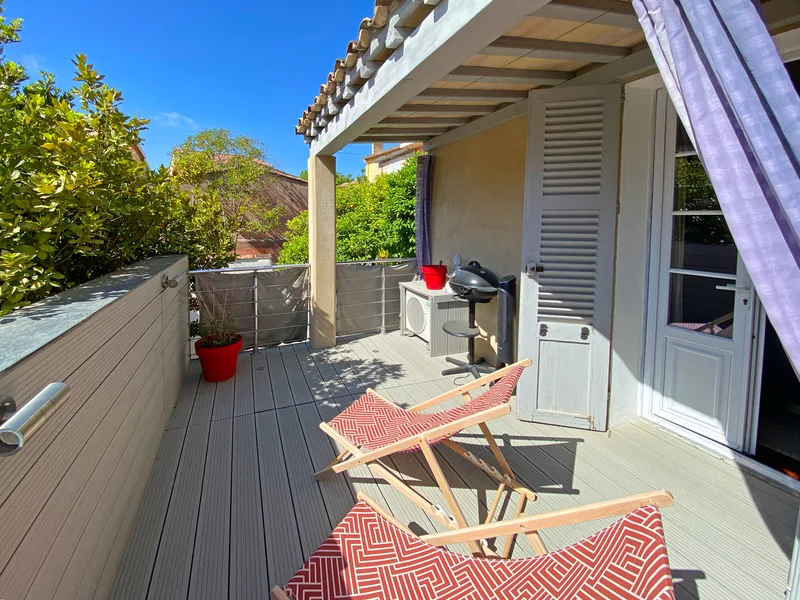 140m2 appartement de luxe avec deux terrasses à une minute du port