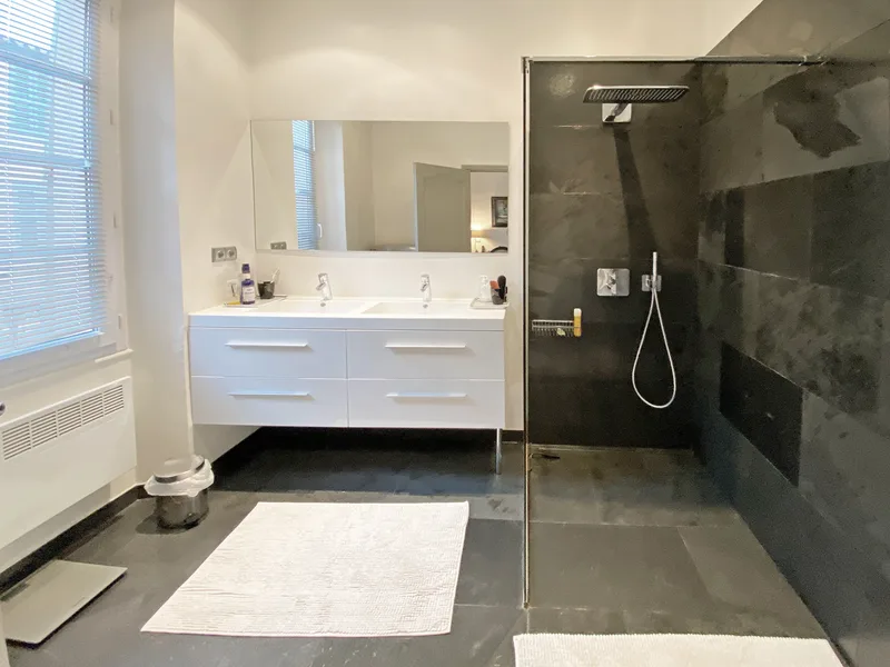 140m2 appartement de luxe avec deux terrasses à une minute du port
