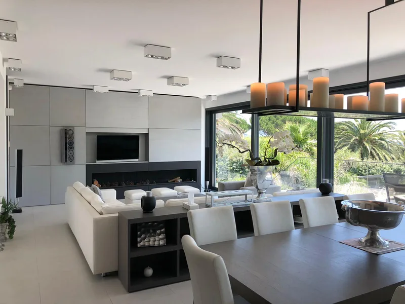 CONTEMPORARY VILLA, PAMPELONNE, SEA VIEW