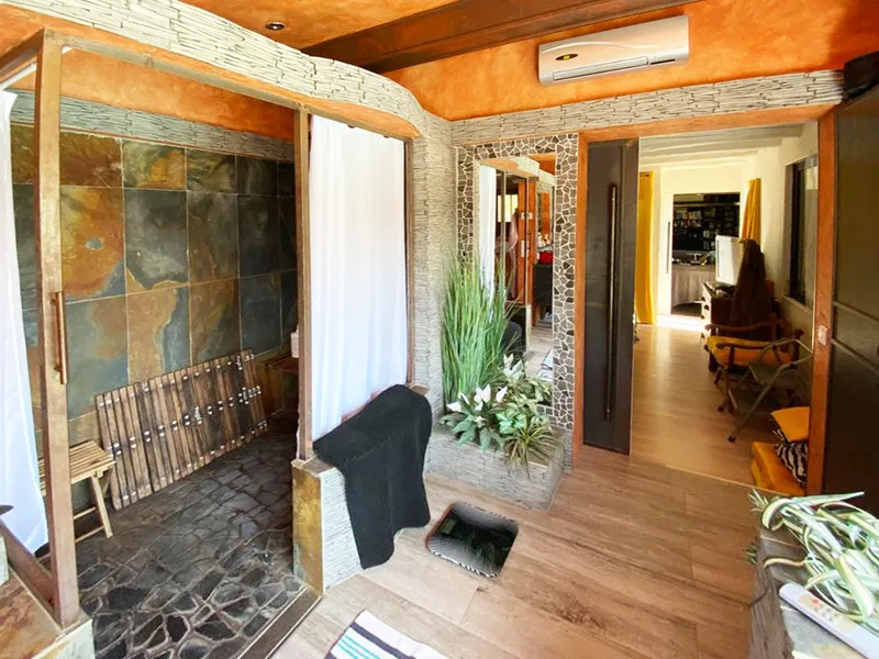 VILLA AND 2 FLATS, SWIMMING POOL, NEAR BEACH
