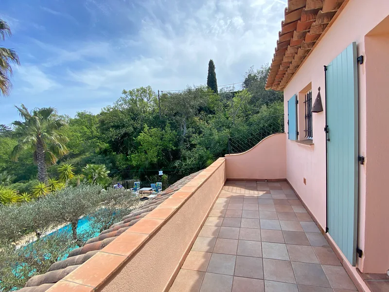 Nice villa in a quiet area, swimming pool