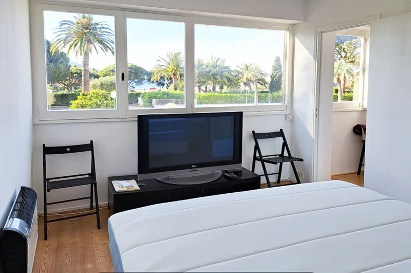 2 ROOM FLAT WITH SEA VIEW