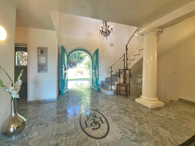 SEA VIEW VILLA - BEACH ON FOOT - PRESTIGIOUS DOMAIN