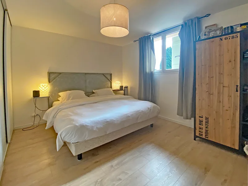 PROPERTY WITH VILLA, POOL AND 3 MAZETS