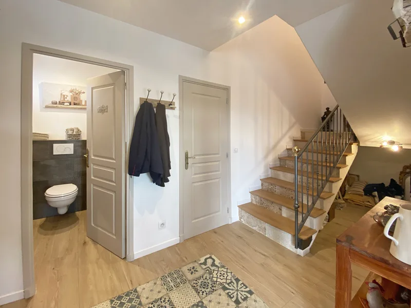 PROPERTY WITH VILLA, POOL AND 3 MAZETS