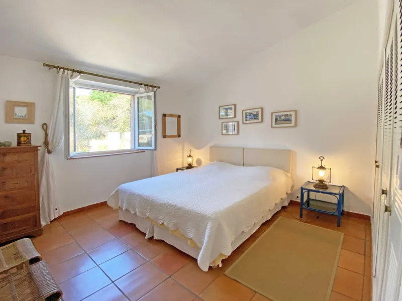Very beautiful villa, 4 bedrooms, with quiet swimming pool and 150m from Canoubiers beach