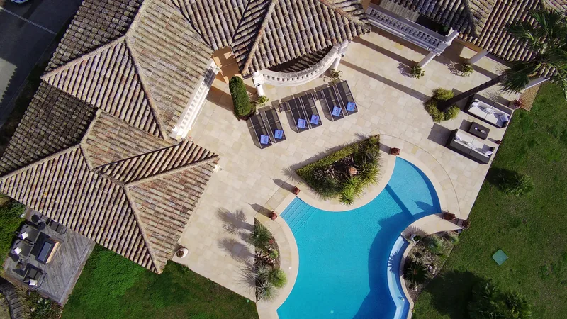 LUXUEUSE VILLA AVEC PISCINE, TRÈS BELLE VUE