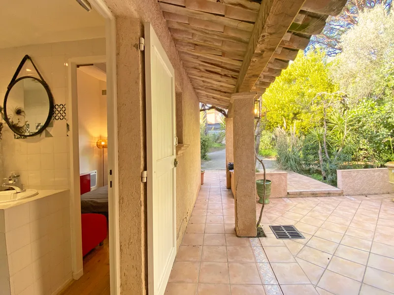 SOLD - PRETTY HOUSE WITH SWIMMING POOL IN SECURE, QUIET AREA