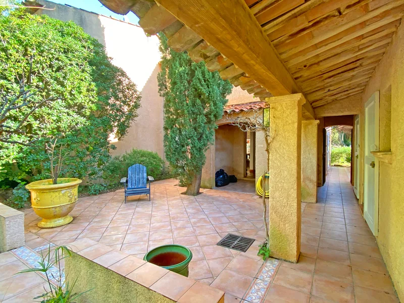 SOLD - PRETTY HOUSE WITH SWIMMING POOL IN SECURE, QUIET AREA