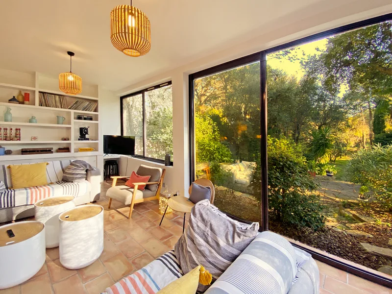 SOLD - PRETTY HOUSE WITH SWIMMING POOL IN SECURE, QUIET AREA