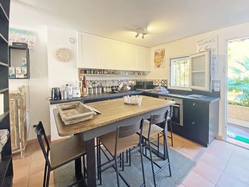 3 BEDROOM HOUSE, CITY CENTER