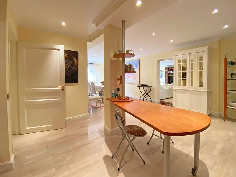 STANDING WOHNUNG IM HERZEN VON ST TROPEZ