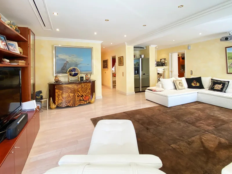 STANDING WOHNUNG IM HERZEN VON ST TROPEZ
