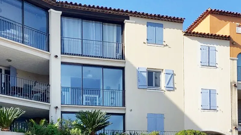 SOLD - PORT-COGOLIN, BEAUTIFUL 3 ROOMS ON THE MARINA