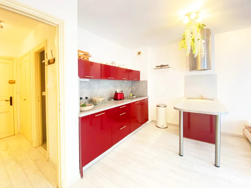 SOLD - RENOVATED FLAT, CENTRE OF SAINT-TROPEZ