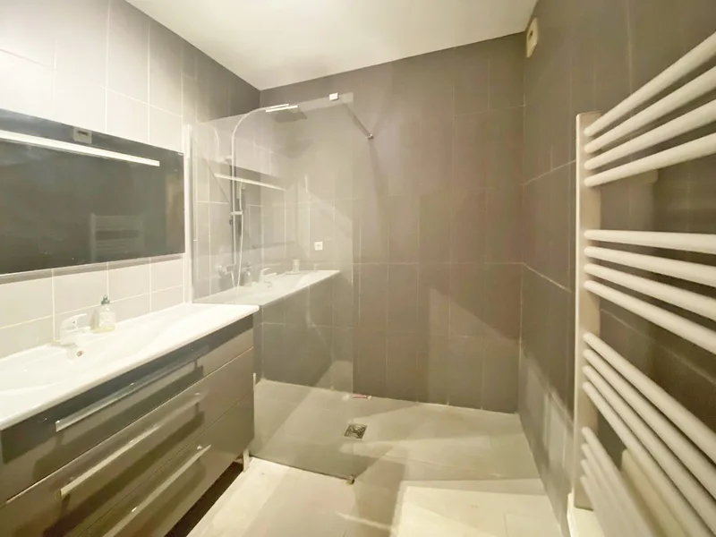 SOLD - RENOVATED FLAT, CENTRE OF SAINT-TROPEZ