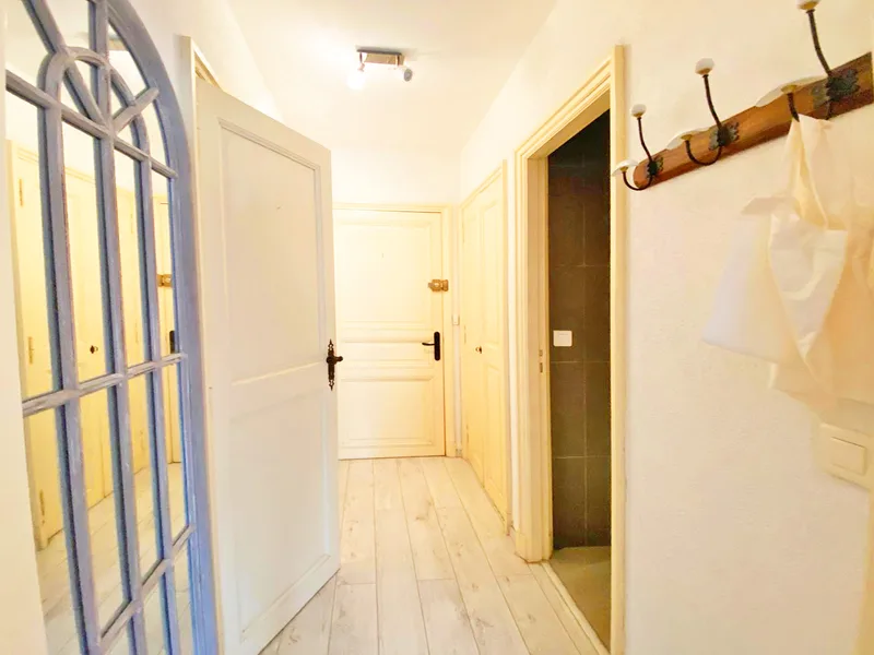 SOLD - RENOVATED FLAT, CENTRE OF SAINT-TROPEZ