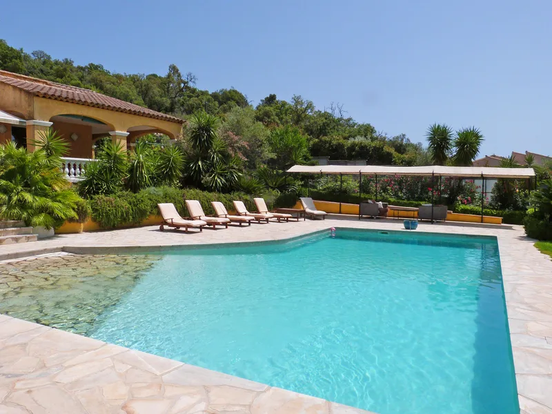 SPACIOUS VILLA, POOL AND COUNTRYSIDE