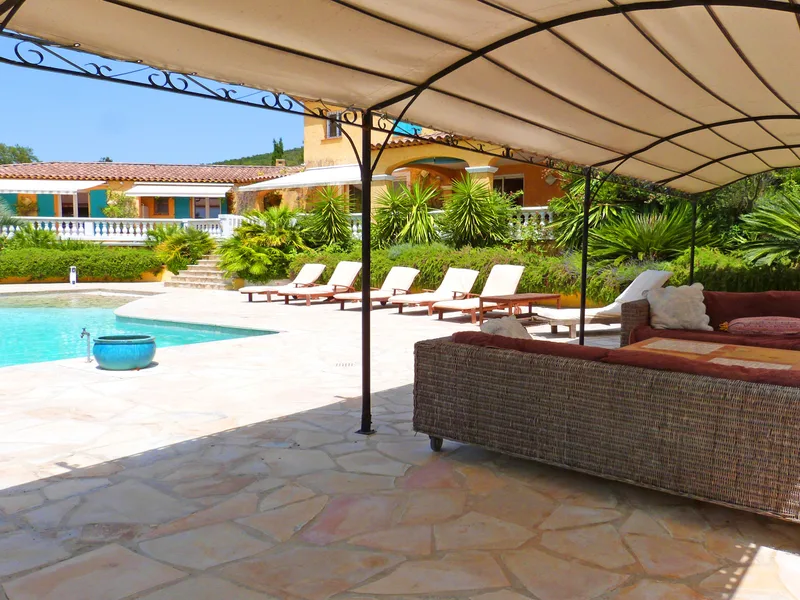 SPACIOUS VILLA, POOL AND COUNTRYSIDE