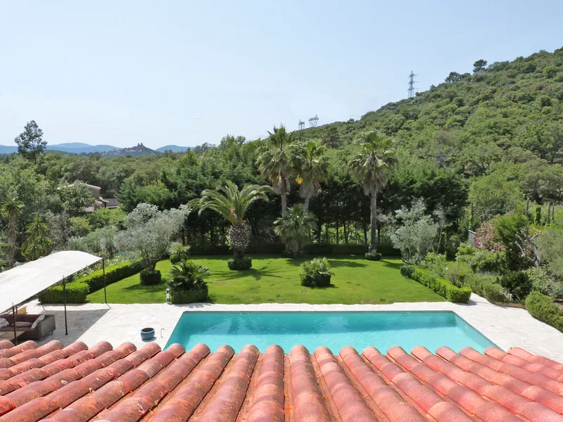 SPACIOUS VILLA, POOL AND COUNTRYSIDE