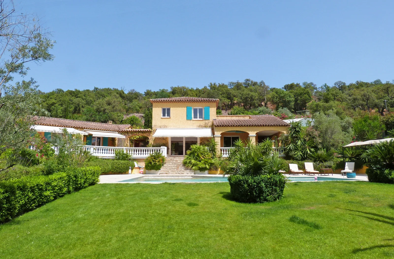 SPACIOUS VILLA, POOL AND COUNTRYSIDE