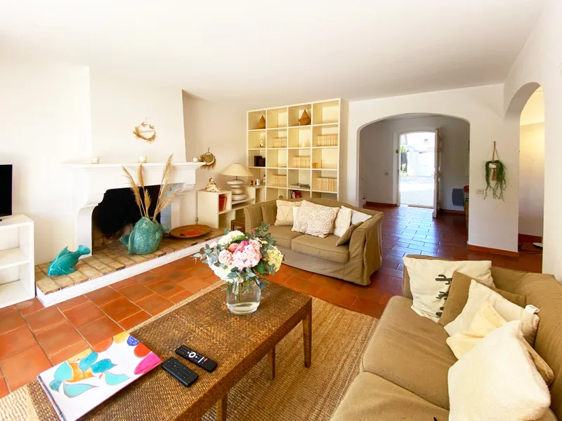 SOLD - CHARMING HOUSE BETWEEN SEA & NATURE