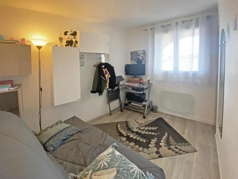 PORT COGOLIN - BEAUTIFUL RENOVATED APARTMENT, CANAL VIEW