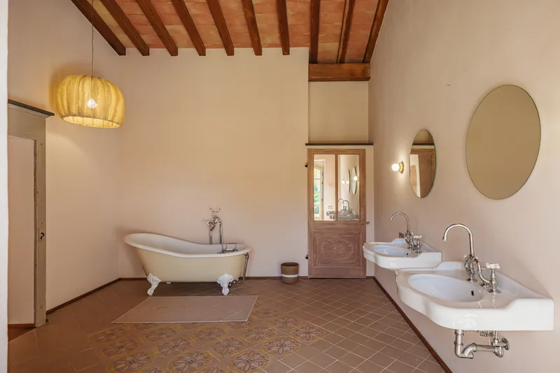 WUNDERSCHÖNES PROVENZALISCHES HAUS, HERVORRAGENDE AUSSTATTUNG, NATUR, POOL