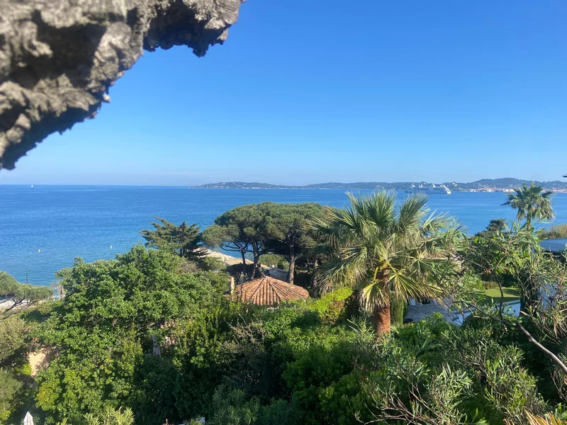  VILLA WITH STUNNING SEA VIEW, CLOSE TO BEACH AND TOWN CENTER