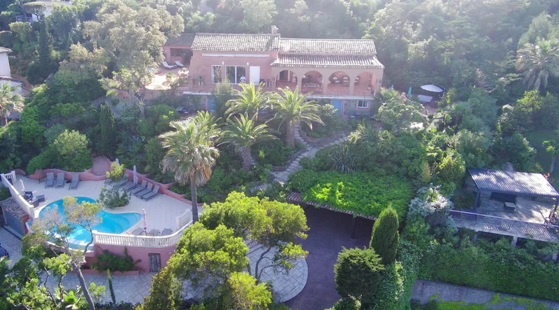  VILLA WITH STUNNING SEA VIEW, CLOSE TO BEACH AND TOWN CENTER