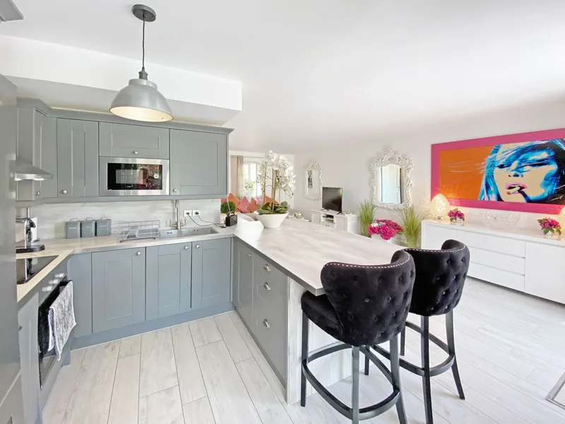 SOLD - HOUSE IN A QUIET LOCATION WITH QUALITY FEATURES