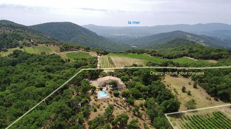  HOUSE WITH POTENTIAL, SEA VIEWS AND EQUESTRIAN FACILITIES