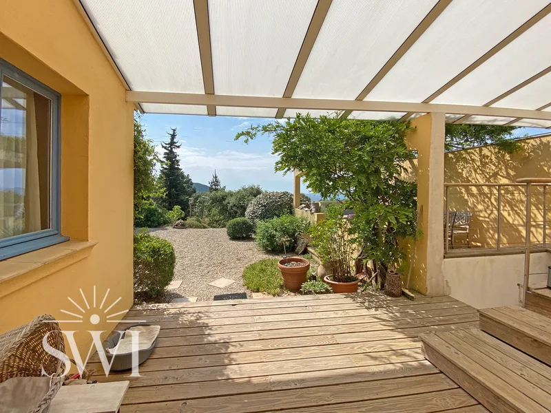  HOUSE WITH POTENTIAL, SEA VIEWS AND EQUESTRIAN FACILITIES