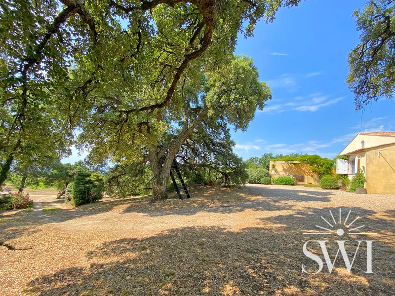  HOUSE WITH POTENTIAL, SEA VIEWS AND EQUESTRIAN FACILITIES