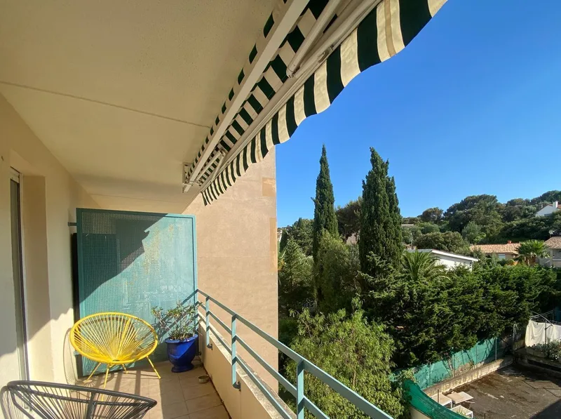 CHARMING APARTMENT WITH BALCONY - CAVALAIRE CENTRE